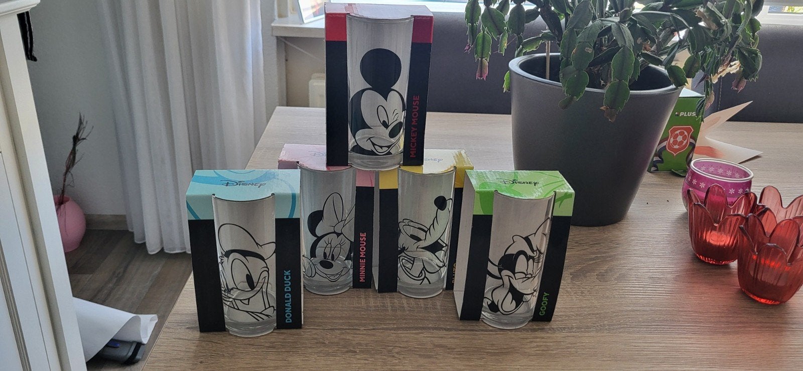 Disney Servies Set - Mickey & Minnie Mouse, Huis en Inrichting, Keuken | Servies, Ophalen, Overige merken, Keramiek, Nieuw