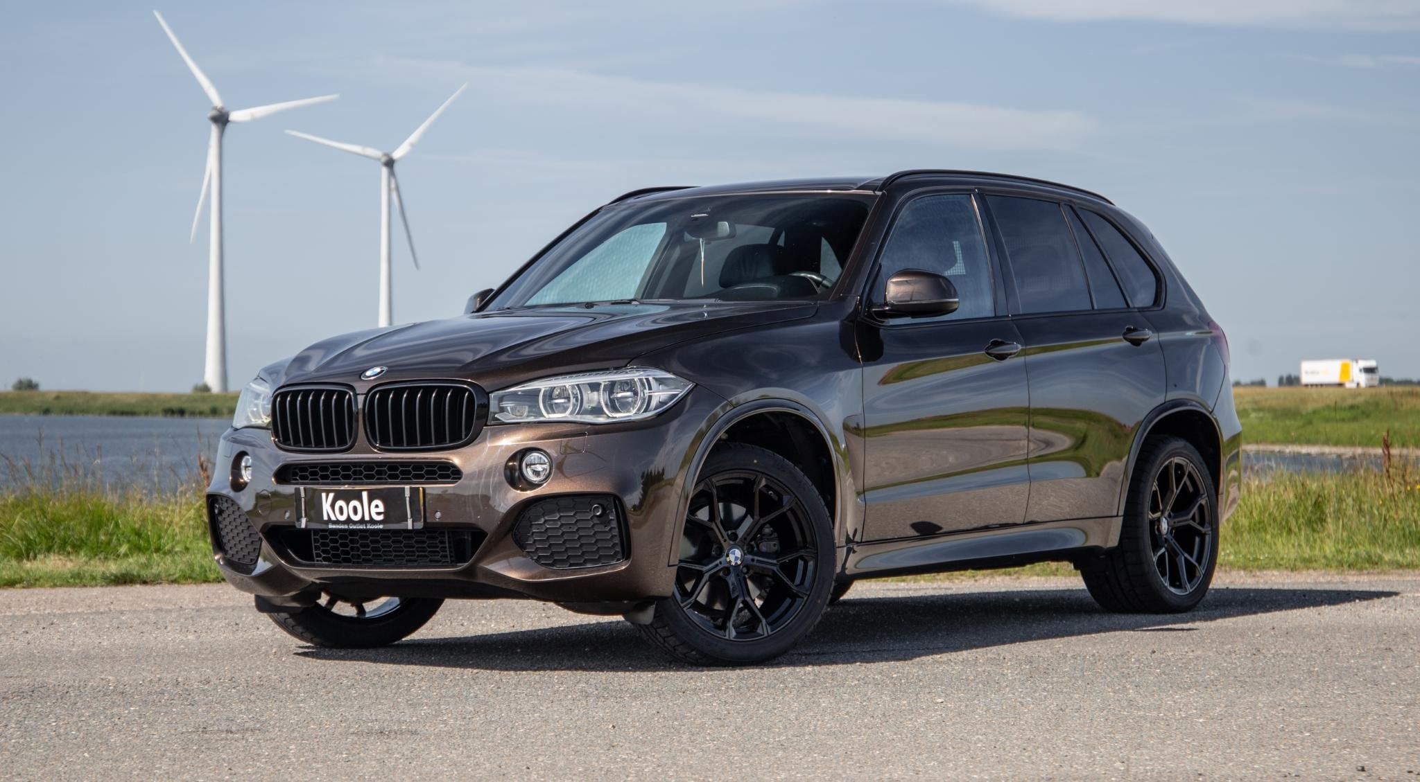 BMW X5 xDrive35i High Executive M PAKKET / SOFT CLOSE / STOE, Auto's, 2005 kg, Gebruikt, Bruin, Overige kleuren