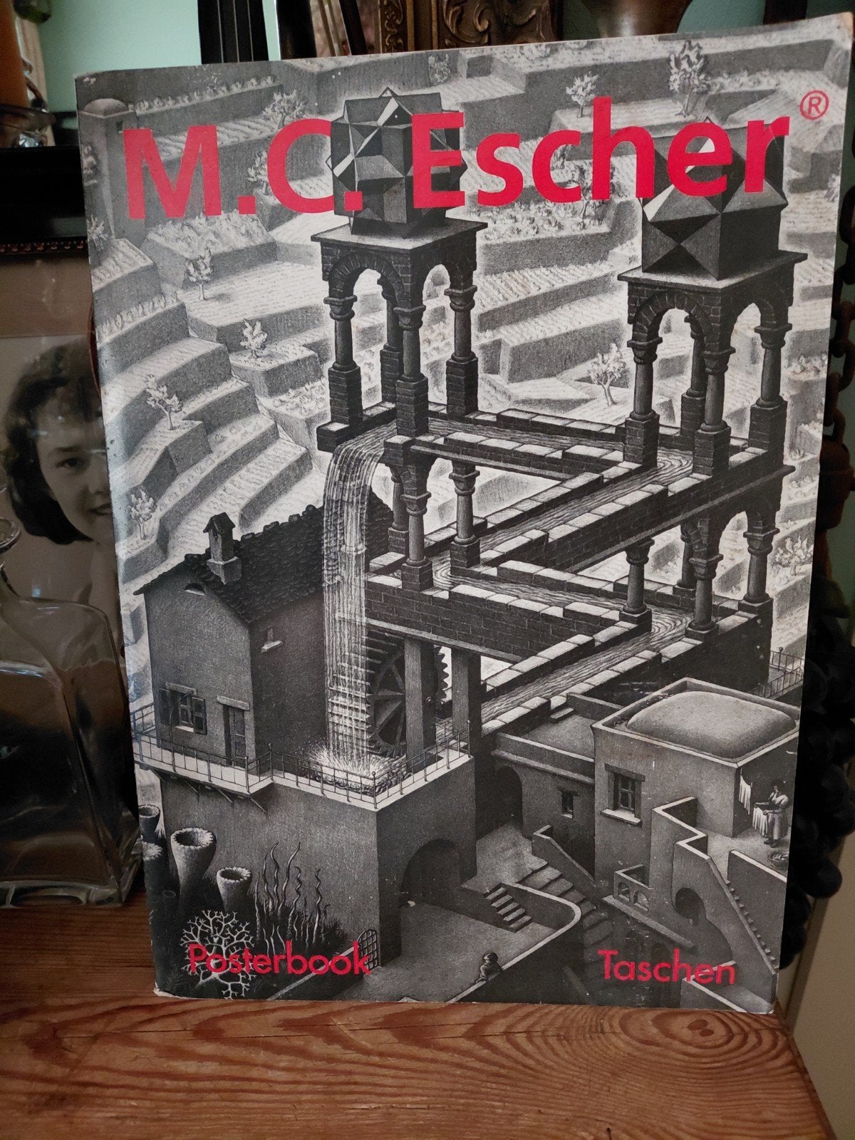 MC Escher Posterbook. vintage, Ophalen of Verzenden, Overige onderwerpen