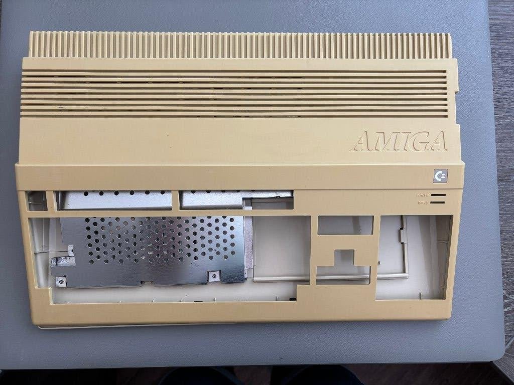 Amiga 500 behuizing met metal shielding te koop, Computers en Software, Vintage Computers, Ophalen of Verzenden, Commodore Amiga