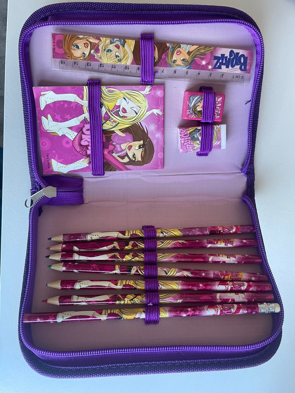 Nieuwe etui van bratz, Hobby en Vrije tijd, Tekenen, Ophalen of Verzenden, Nieuw, Potlood of Stift