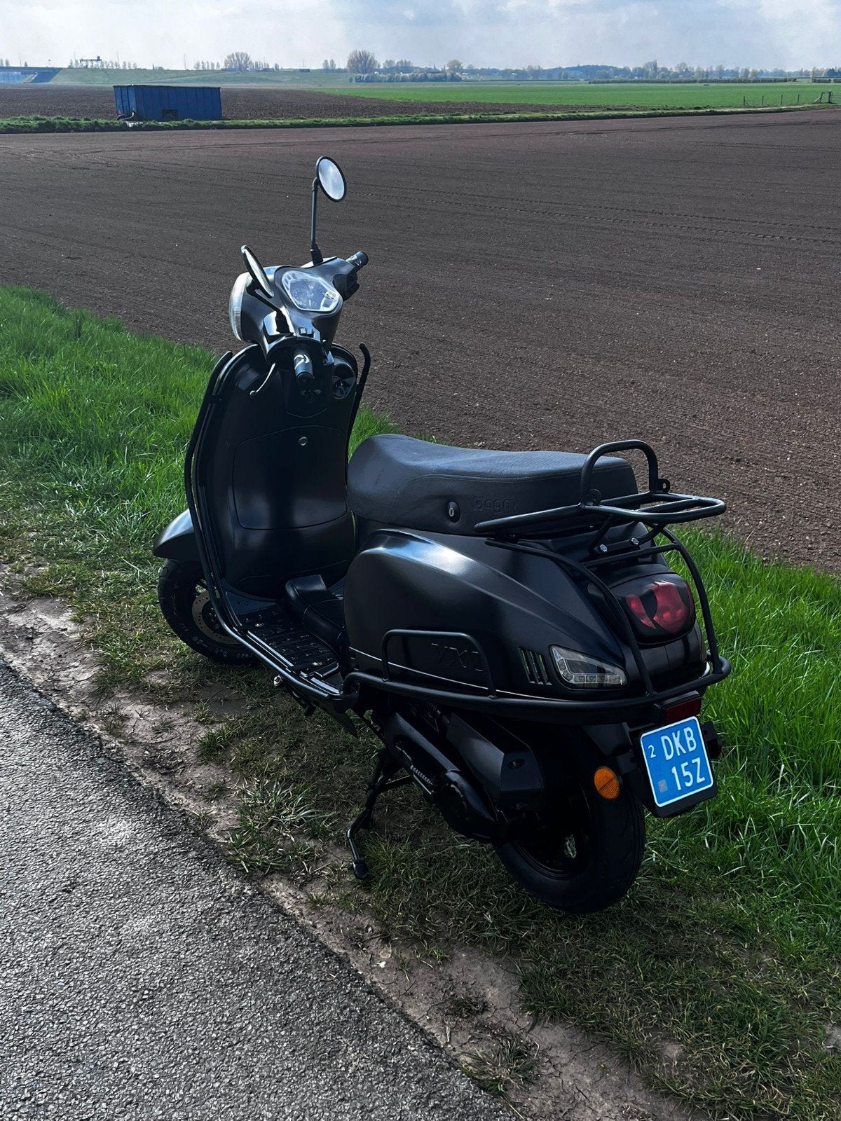 Mooie AGM VXL50cc, Fietsen en Brommers, Ophalen, Zo goed als nieuw, Benzine, Overige merken