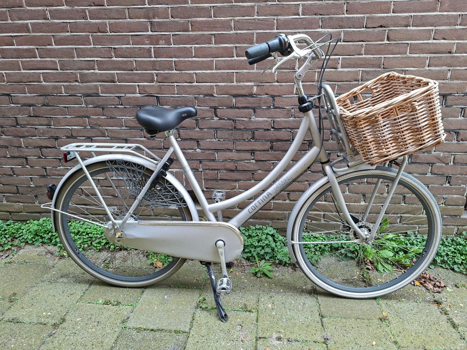 Cortina damesfiets 7 versnellingen met rieten mand, Ophalen, Versnellingen, Cortina, Schijfrem