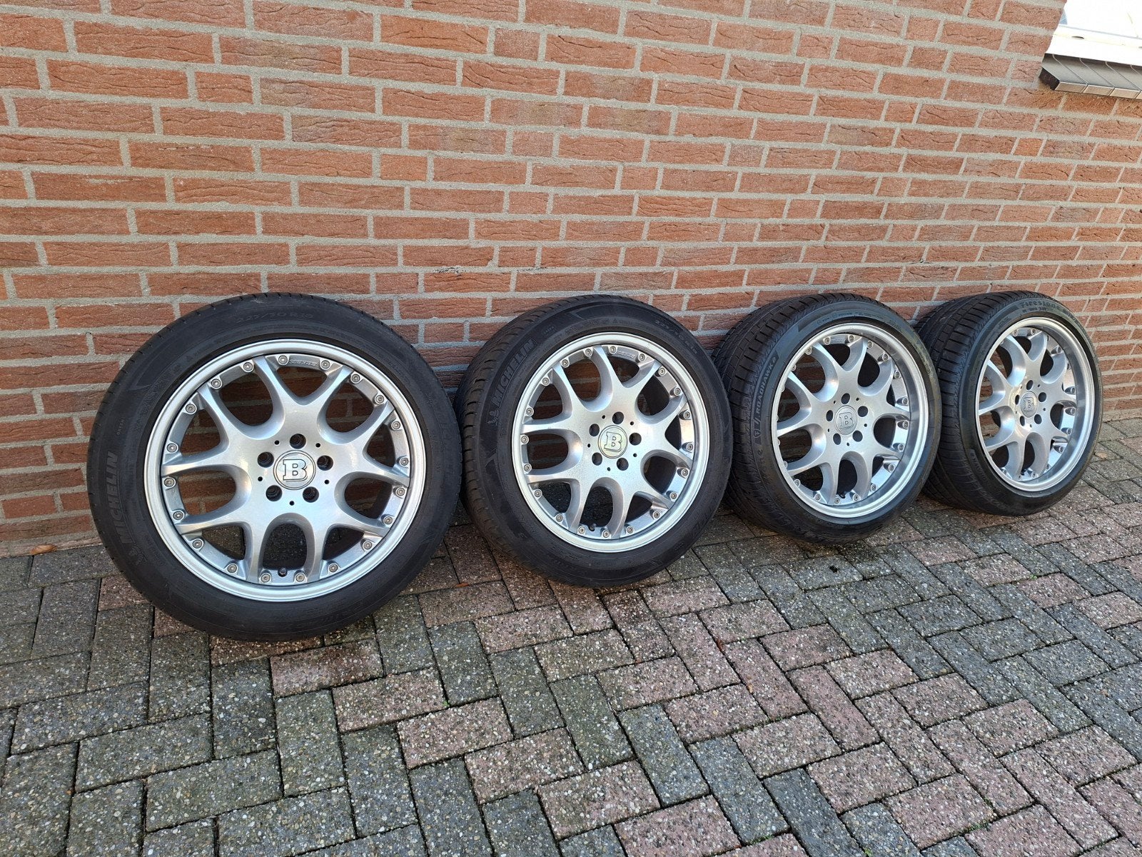 Breedset 4 Brabus 18 Inch Monoblock V velgen met banden, Ophalen, 18 inch, Gebruikt, Banden en Velgen
