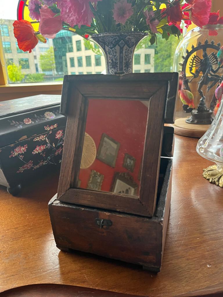 Antieke houten doos met spiegel en vakjes, Ophalen
