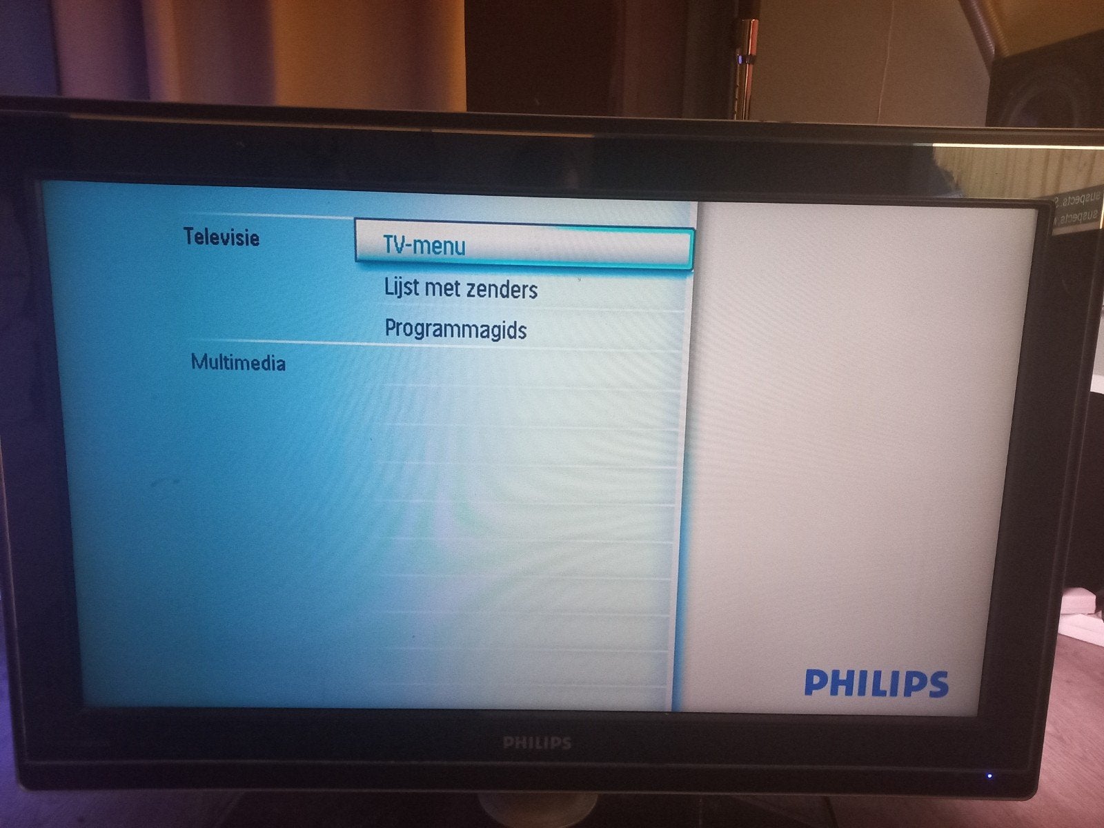 Philips 37" 2 kanaals Ambilight tv  met tv beugel, Audio, Tv en Foto, Televisies, Ophalen, Philips, Gebruikt, LCD