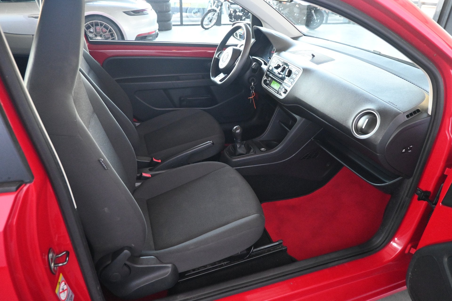 Volkswagen up! 1.0 move up! Airco Elektrisch pakket Inruil m, Auto's, Voorwielaandrijving, Euro 5, Stof, Gebruikt