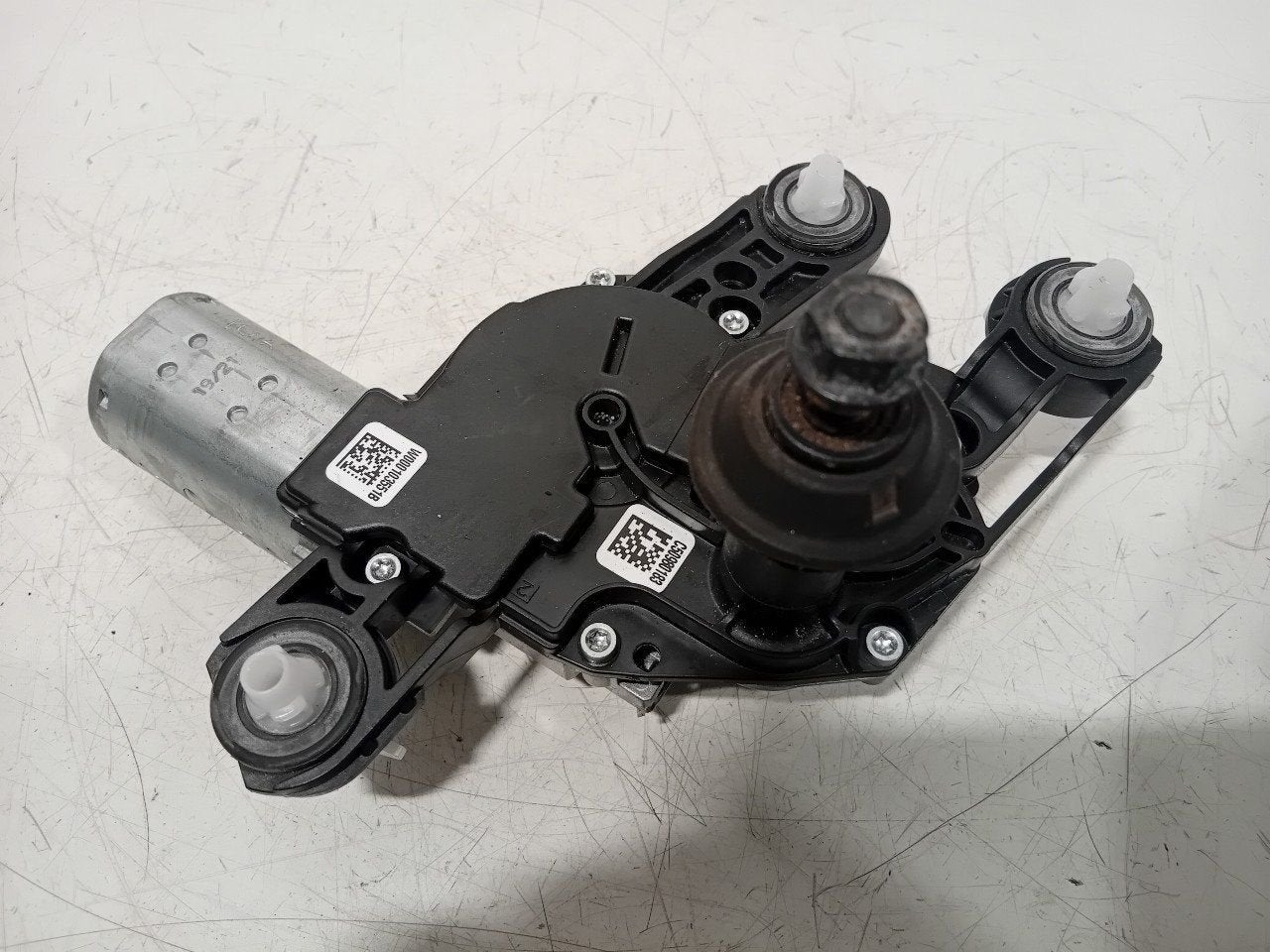 Ruitenwissermotor achter Volkswagen Golf, Onderdelen@venauto.nl, Van der Ven Autorecycling B.V., Gebruikt, Ettenseweg 76, 4706 PB Roosendaal, The Netherlands