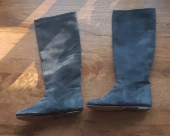 Isabel Marant suède laarzen maat 36 grijs, Kleding | Dames, Schoenen, Isabel Marant, Hoge laarzen, Ophalen of Verzenden, Grijs