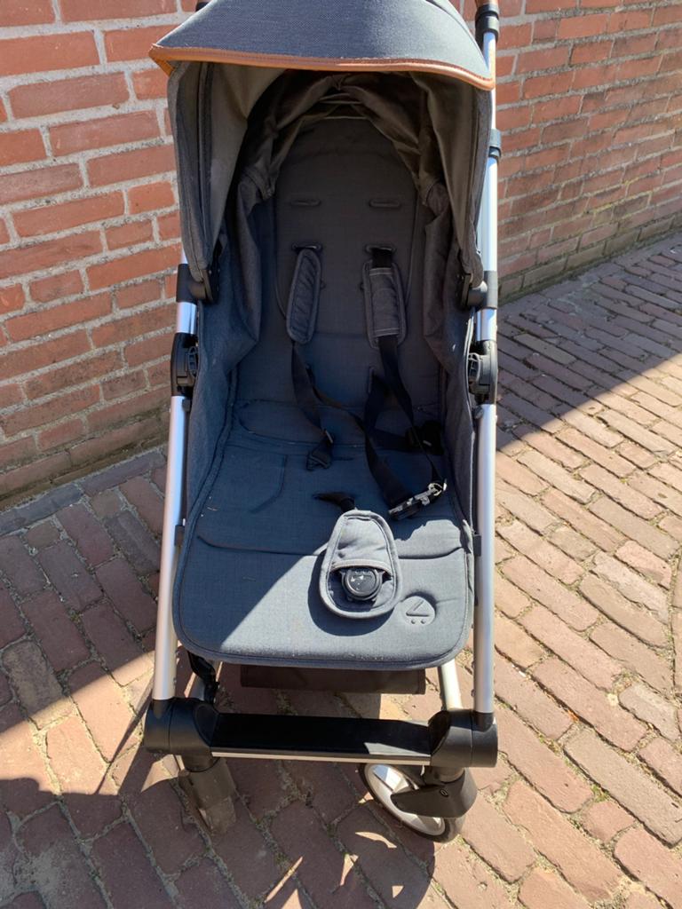 Mutsy Nexo Buggy - Compact en Comfortabel, Kinderen en Baby's, Kinderwagens en Combinaties, Gebruikt, Verstelbare duwstang, Mutsy