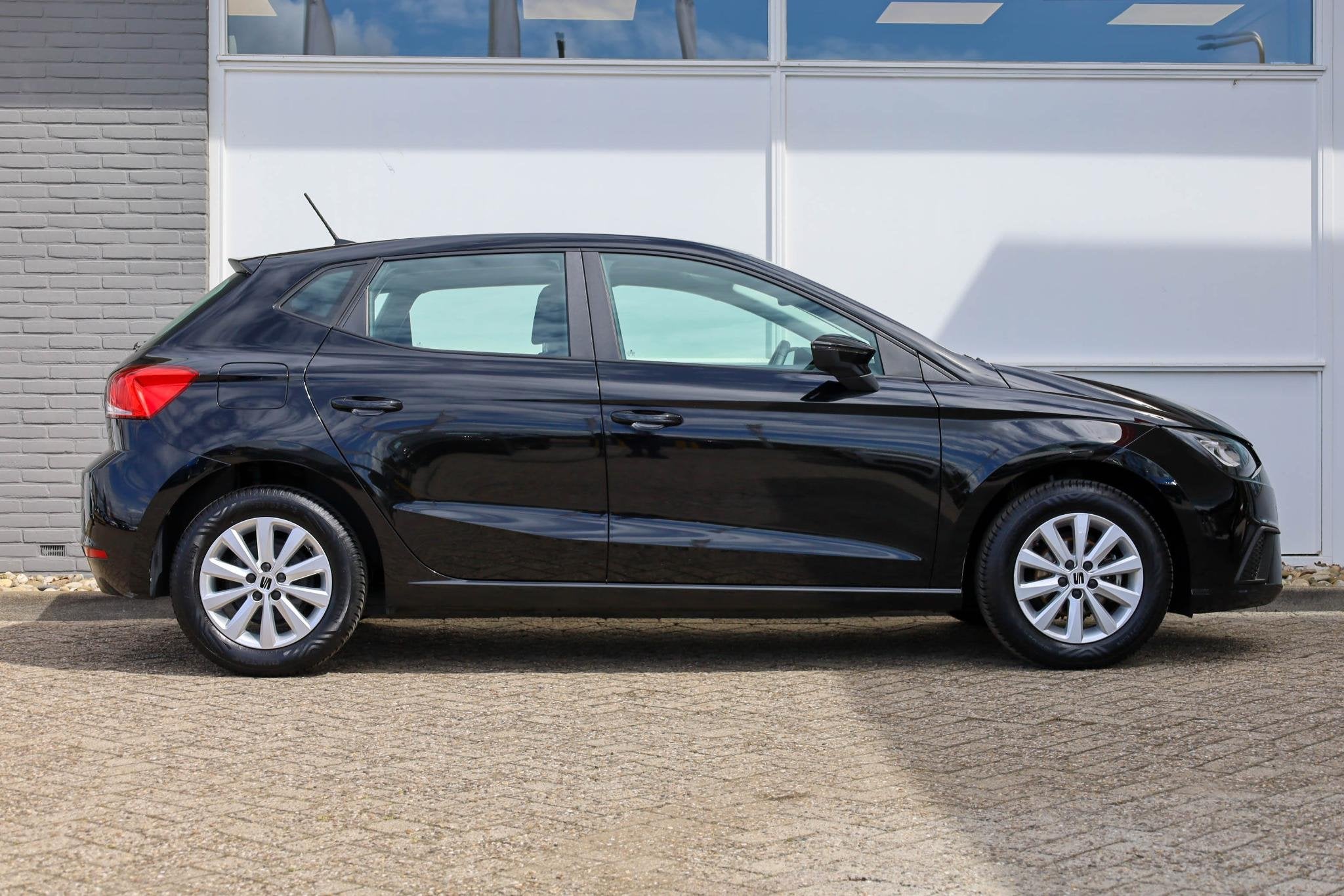 SEAT Ibiza 1.0 EcoTSI 95pk Style | Parkeersensor | Cruise Co, Voorwielaandrijving, 12 maanden, Stof, 95 pk