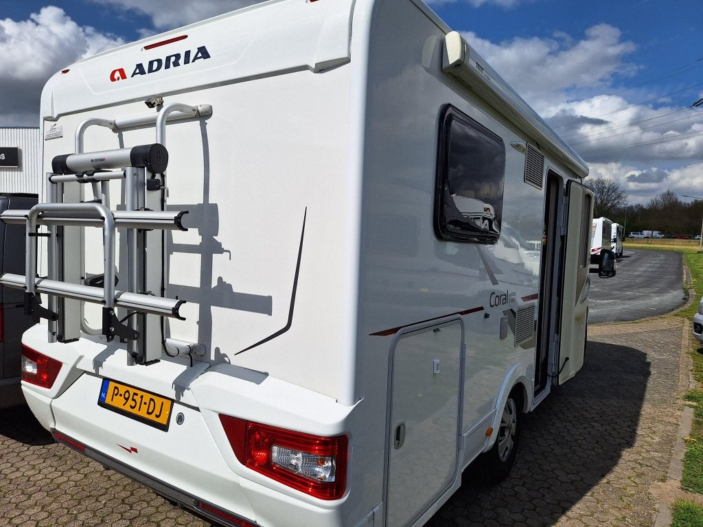 Adria Coral S 650 SF 2017 FRANSBED IN TOPSTAAT, Caravans en Kamperen, Ringverwarming, Fiat, 6 tot 7 meter, Bedrijf