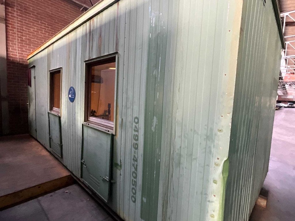 Kantoorunit 20ft v.v. 1 loopdeur, 5 ramen, schakelkast, Zakelijke goederen, Machines en Bouw | Keten en Containers