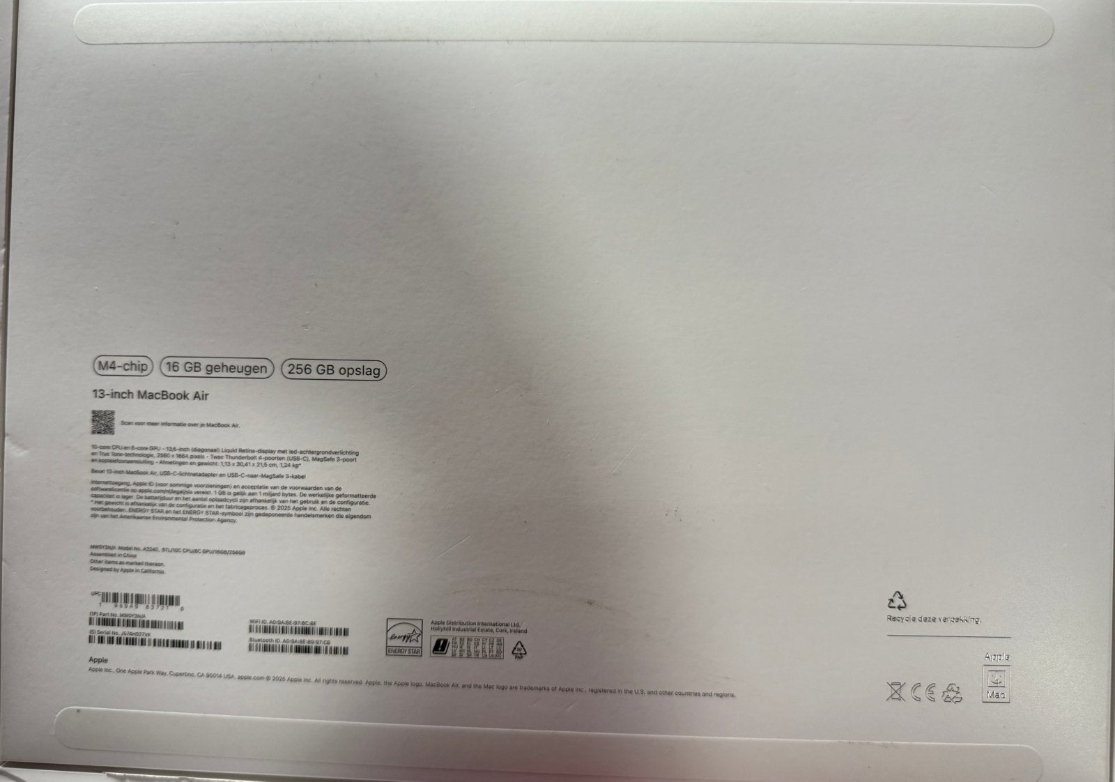 Foto 10 van MacBook Air 13” M4 – 16GB – 256GB – Zilver – zgan