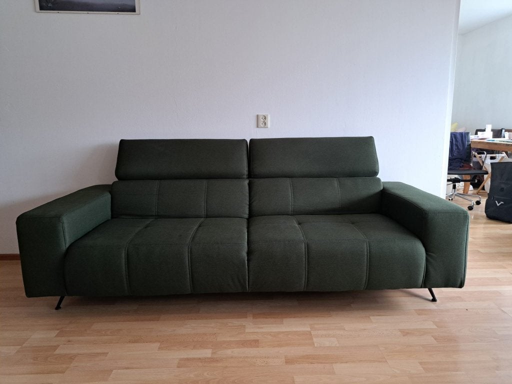 Twee persoons bank + hocker, Ophalen, 100 tot 125 cm, Tweepersoons, Zo goed als nieuw
