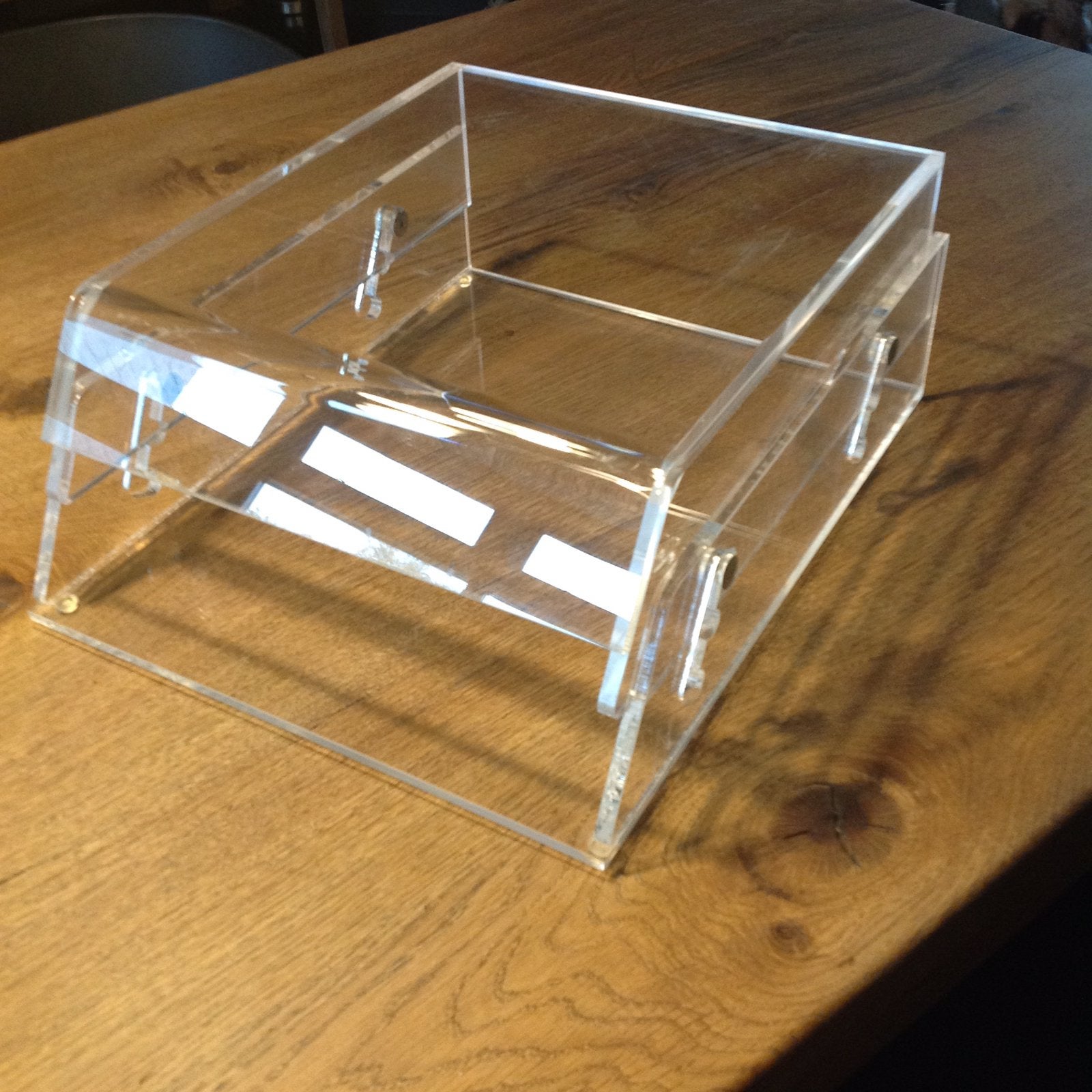 DESIGN PLEXIGLAS VERSTELBARE “LAPTOP/I PAD VERHOGER, Ophalen