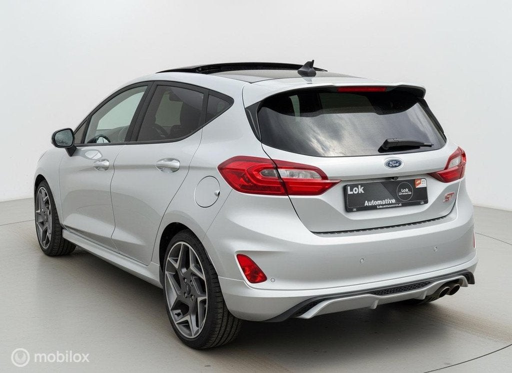 Ford Fiesta 1.5 EcoBoost ST-3 PANO|LED|B&O|RECARO|, Voorwielaandrijving, Zwart, 1188 kg, Bedrijf