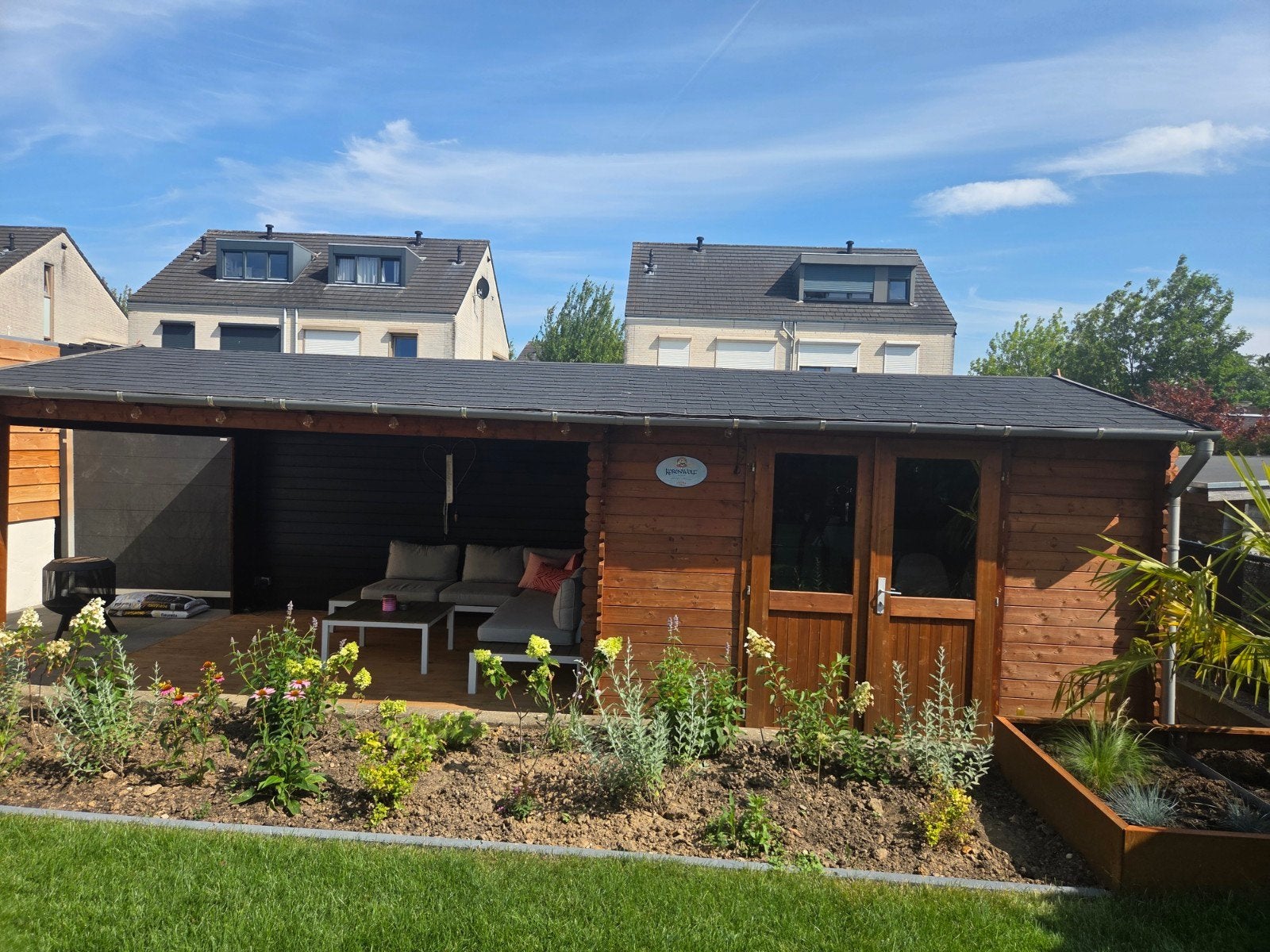 houten tuinhuis met overkapping en 2 openslaande deuren, Ophalen, 200 tot 400 cm, Tuinhuis, Zo goed als nieuw