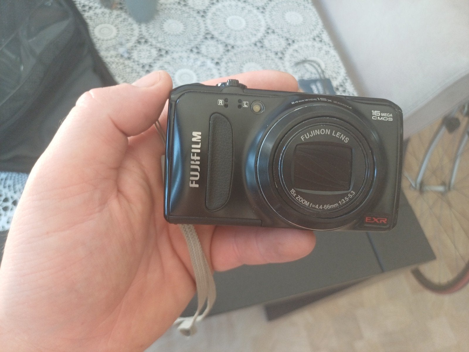 Fujifilm FinePix F500EXR camera mist oplader, Audio, Tv en Foto, Fotocamera's Digitaal, Gebruikt, Ingebouwde flitser, Ophalen of Verzenden