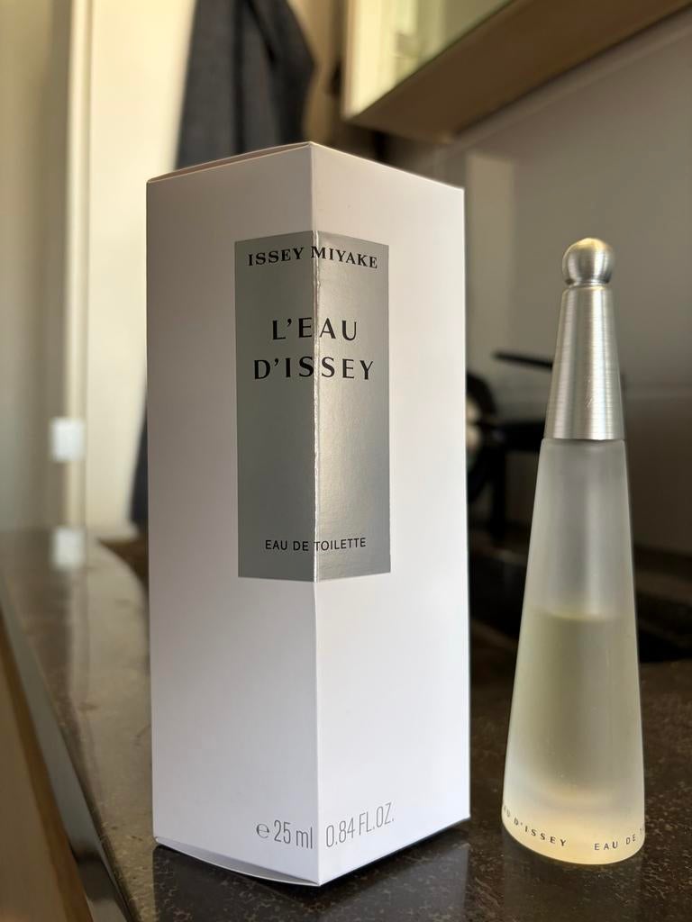 Issey Miyake L'Eau d'Issey Eau de Toilette 25ml (18ml over), Ophalen of Verzenden, Gebruikt