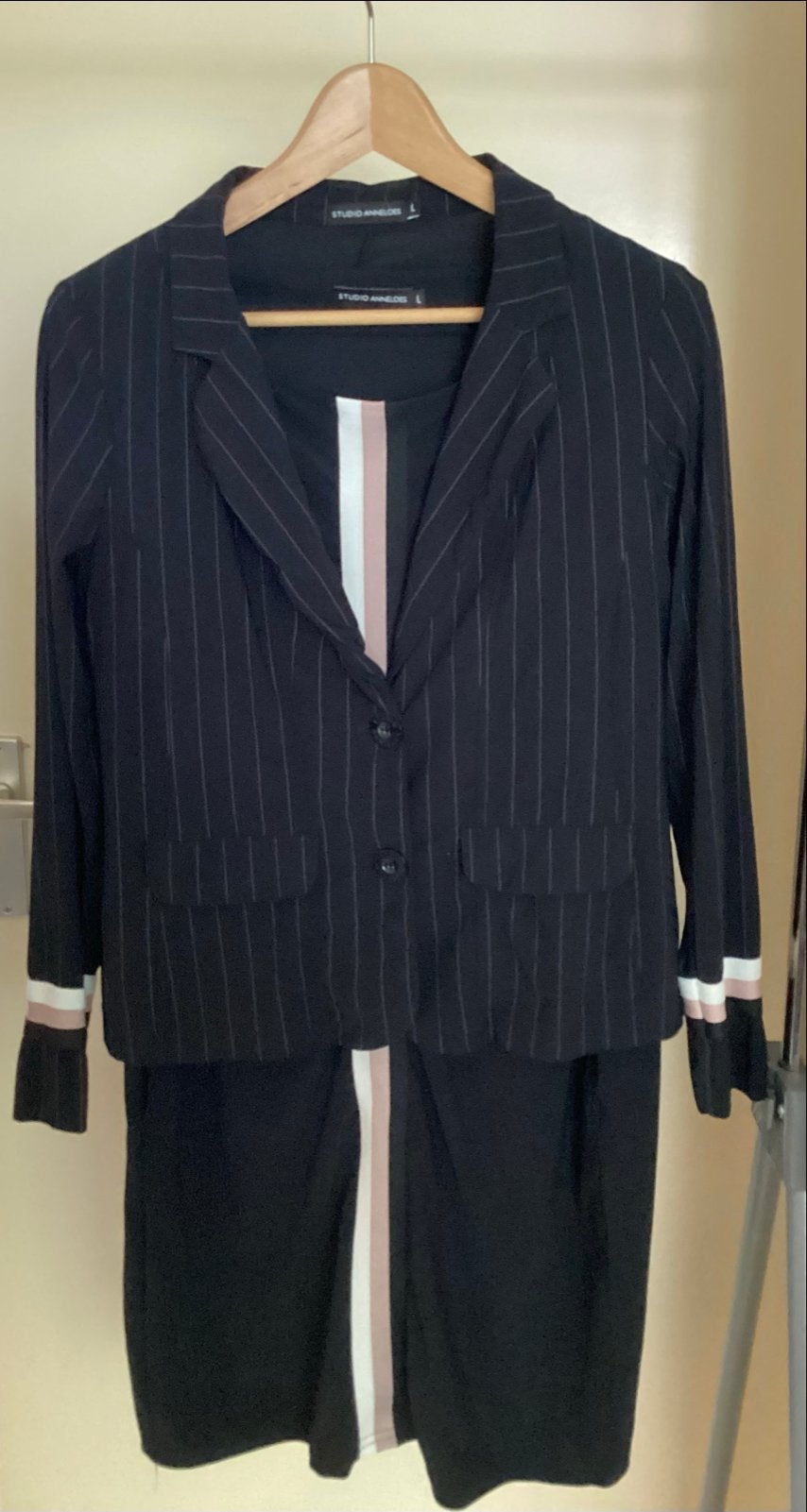 Studio Anneloes set jurk + pinstripe jasje zwart mt L, Studio Anneloes, Zwart, Maat 42/44 (L), Ophalen of Verzenden