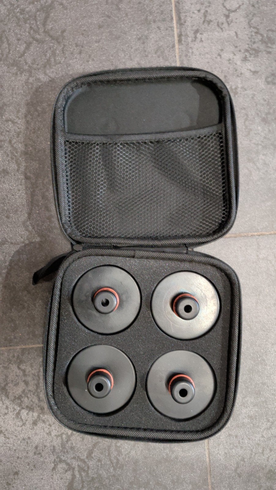 Rubberen krikpads voor Tesla in handige opbergcase, Ophalen of Verzenden, Nieuw