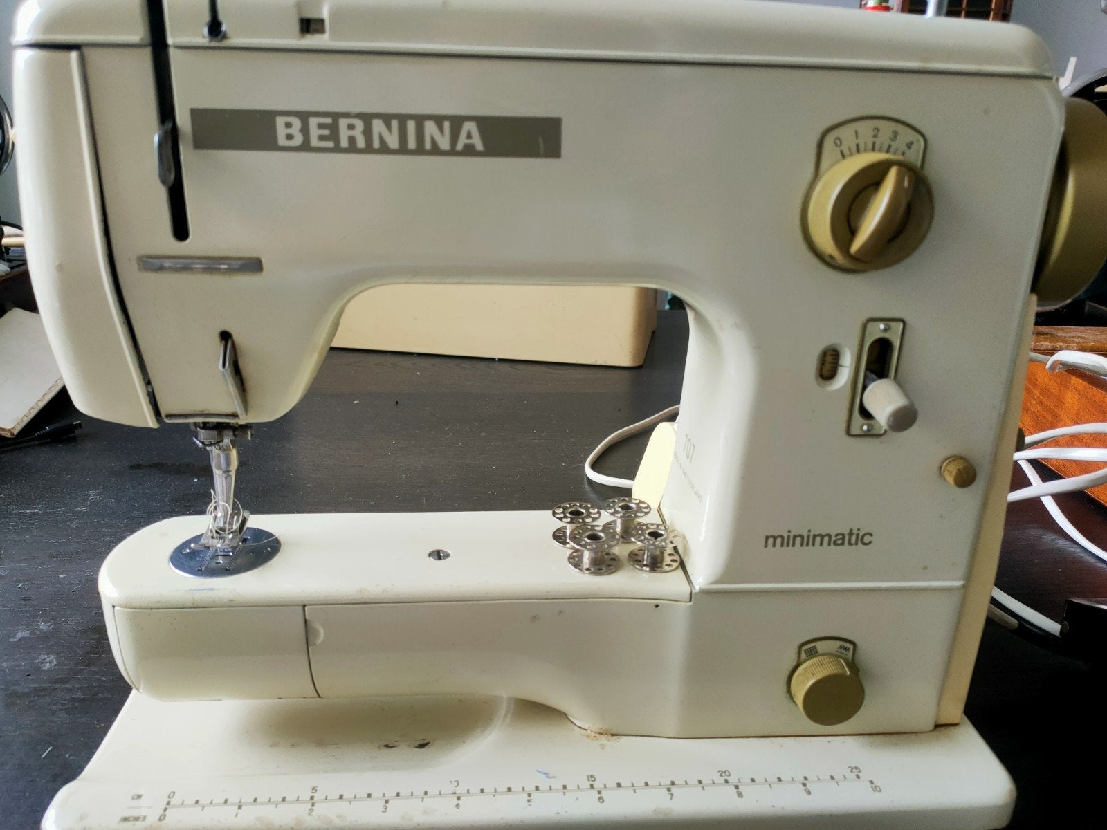 Bernina 707 vrije arm, Hobby en Vrije tijd, Naaimachines en Toebehoren, Ophalen of Verzenden
