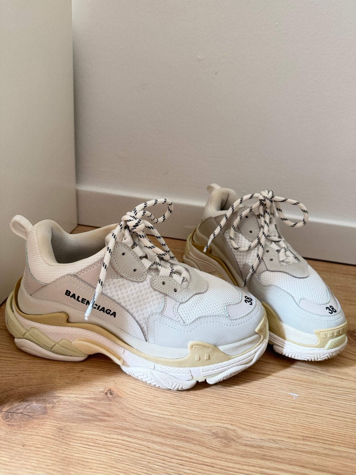 Balenciaga Triple S sneakers maat 38, Ophalen of Verzenden, Gedragen, Wit, Sneakers of Gympen