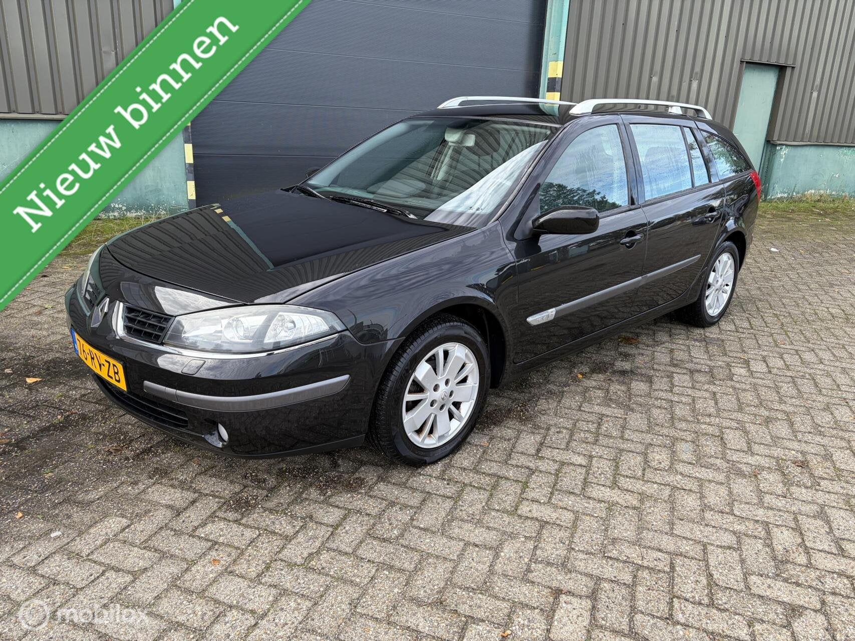 Renault Laguna Grand Tour 1.6-16V Authentique, Auto's, Voorwielaandrijving, Laguna, 4 cilinders, Zwart