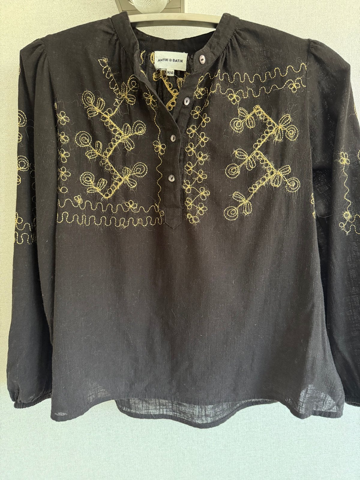 Antik Batik blouse met borduursels - Maat M/40, Kleding | Dames, Ophalen of Verzenden, Zo goed als nieuw, Maat 38/40 (M), Zwart