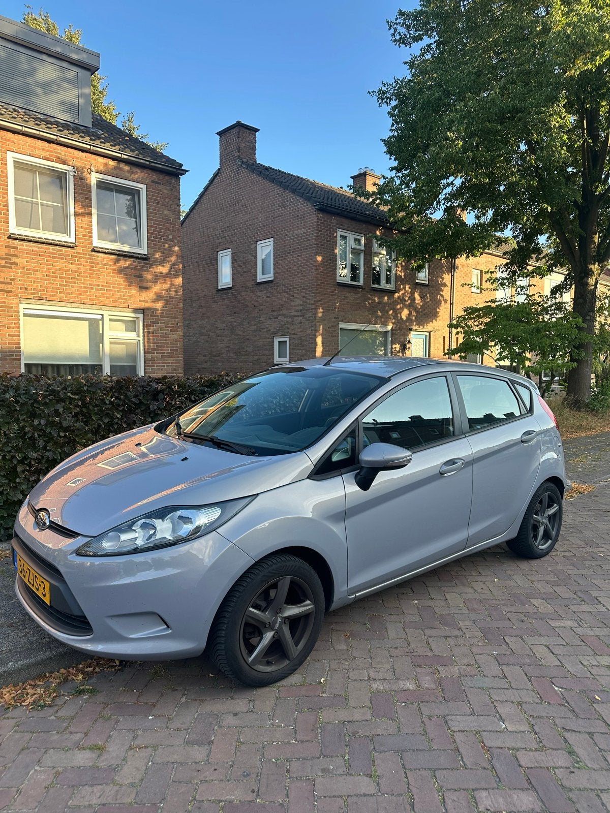 Ford Fiësta 1.25 44KW 60 PK 5DR 2012 Grijs, Auto's, Voorwielaandrijving, 40 €/maand, 1242 cc, 4 cilinders
