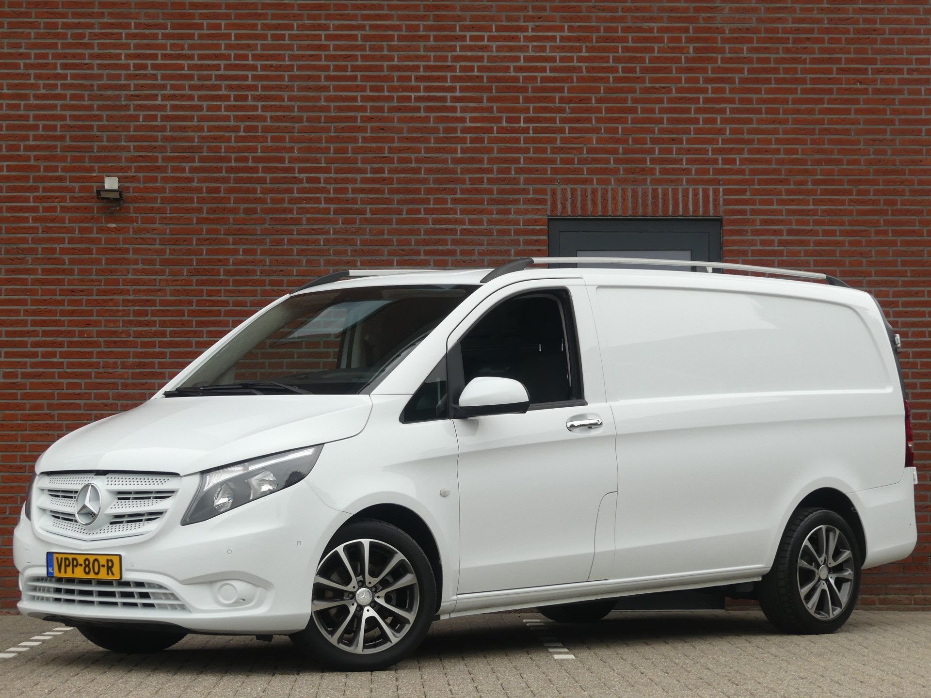 Mercedes-Benz Vito 114 CDI Lang Airco/Camera/Navigatie/PDC, Automaat, Euro 6, 4 cilinders, Wit