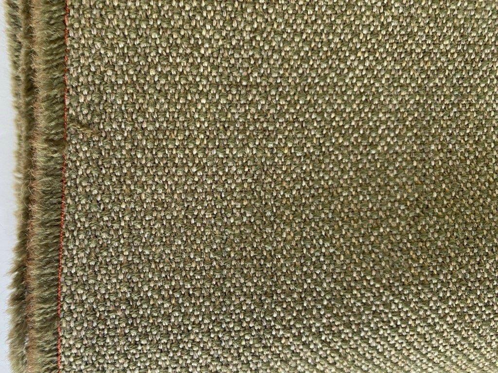 Kvadrat Fiord 2 951; zacht olijfgroen; 2x restant meubelstof, Hobby en Vrije tijd, Stoffen en Lappen, Wol, 120 cm of meer, Ophalen of Verzenden