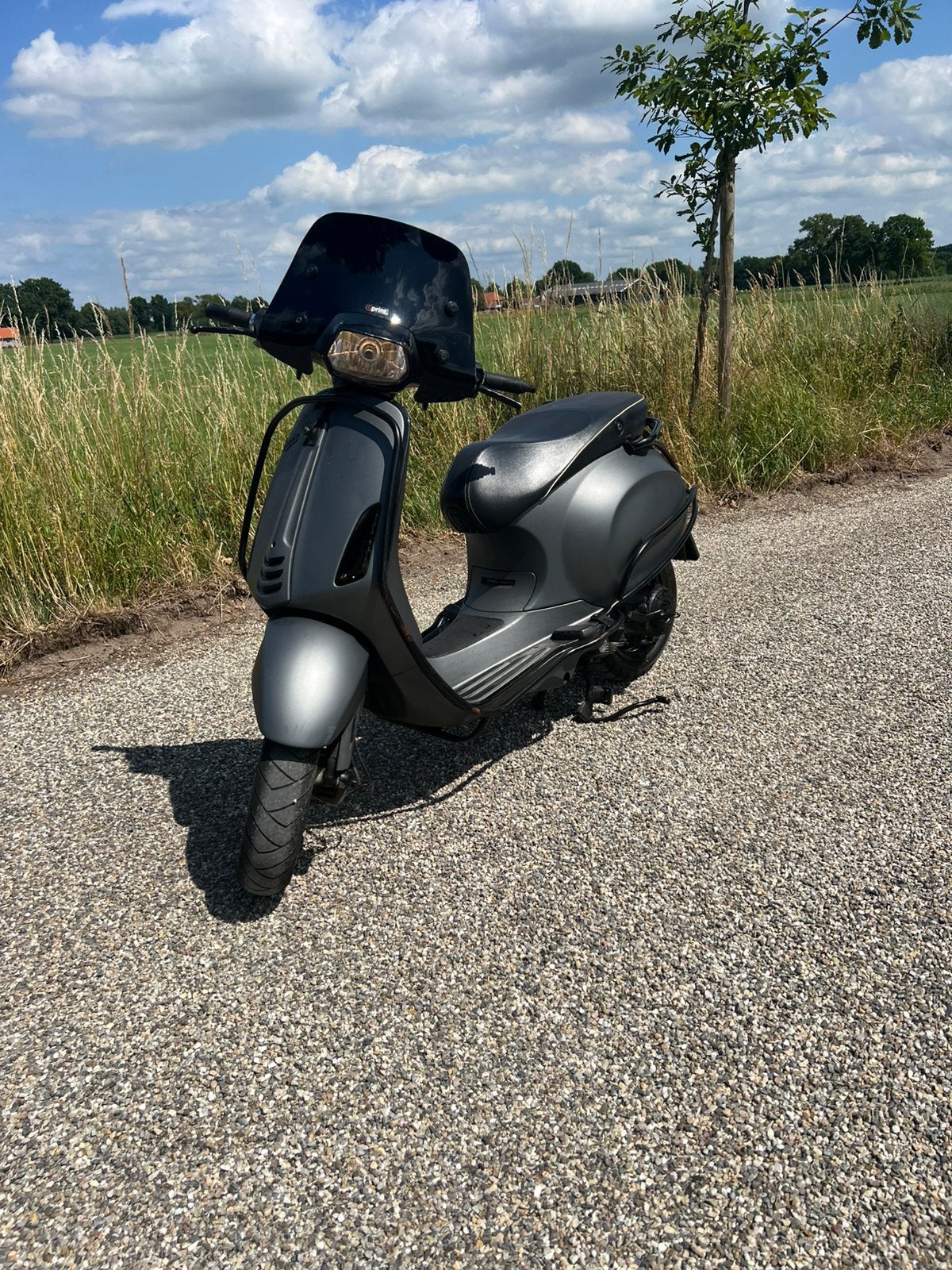 Scooter vespa sprint 2016, Fietsen en Brommers, Ophalen, Zo goed als nieuw, Benzine, Overige modellen