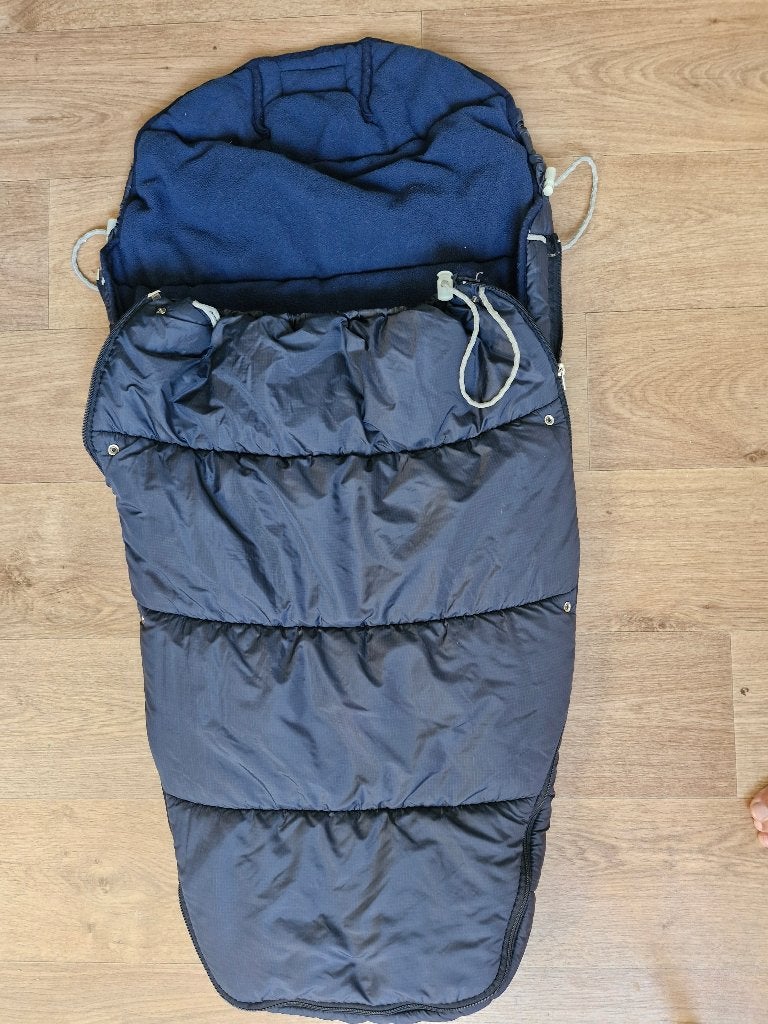 Heerlijk warme Voetenzak Nomad (Urban jungle) incl opbergzak, Ophalen of Verzenden, Gebruikt, Overige merken