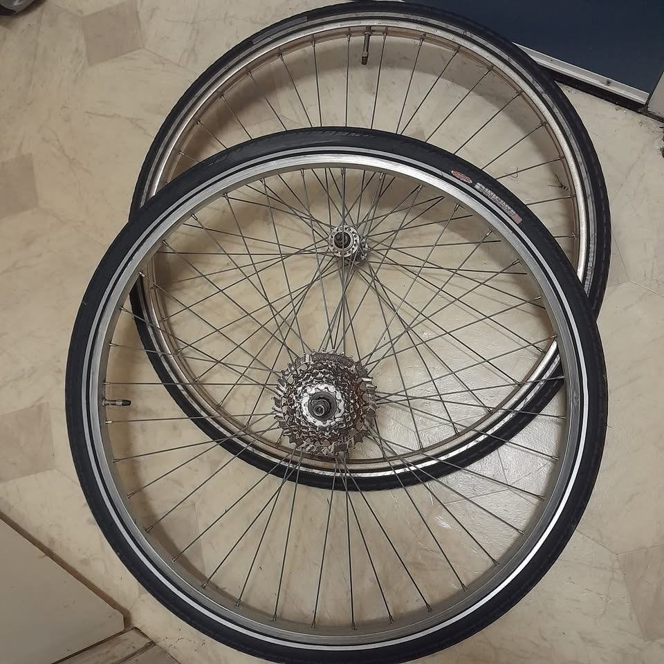 28 Inch Wielenset Met Binnen en Buitenband Met 7 Schijven, Ophalen of Verzenden, Gebruikt, Wiel