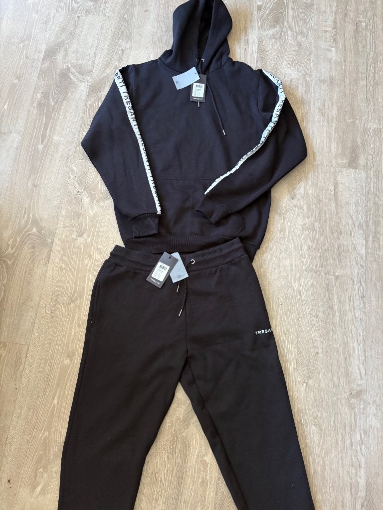 Trainingspak TRESANTI - NIEUW! (Large), Kleding | Heren, Sportkleding, Ophalen, Maat 52/54 (L), Zwart, Nieuw