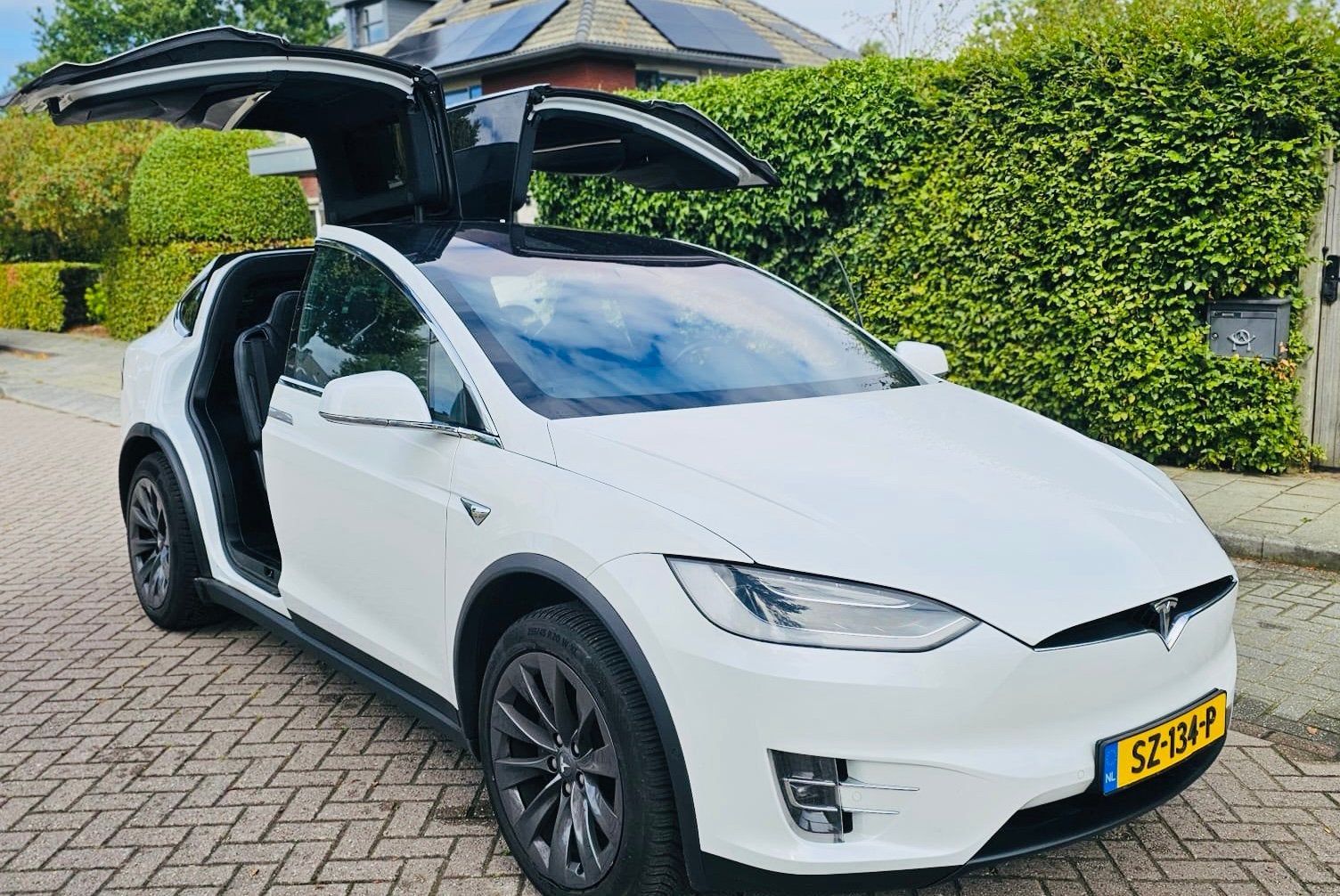 Tesla Model X 2018 Wit, Automaat, Model X, Parkeersensor, 124 €/maand