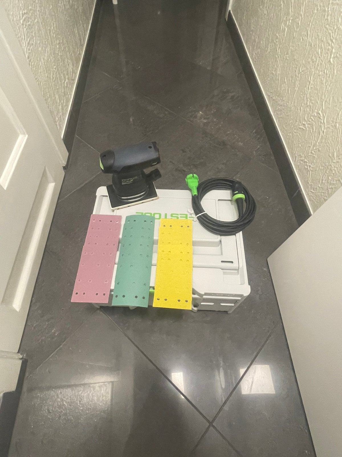 Festool RTS 400 REQ vlakschuurmachine., Doe-het-zelf en Verbouw, Ophalen of Verzenden, Minder dan 600 watt, Vlakschuurmachine