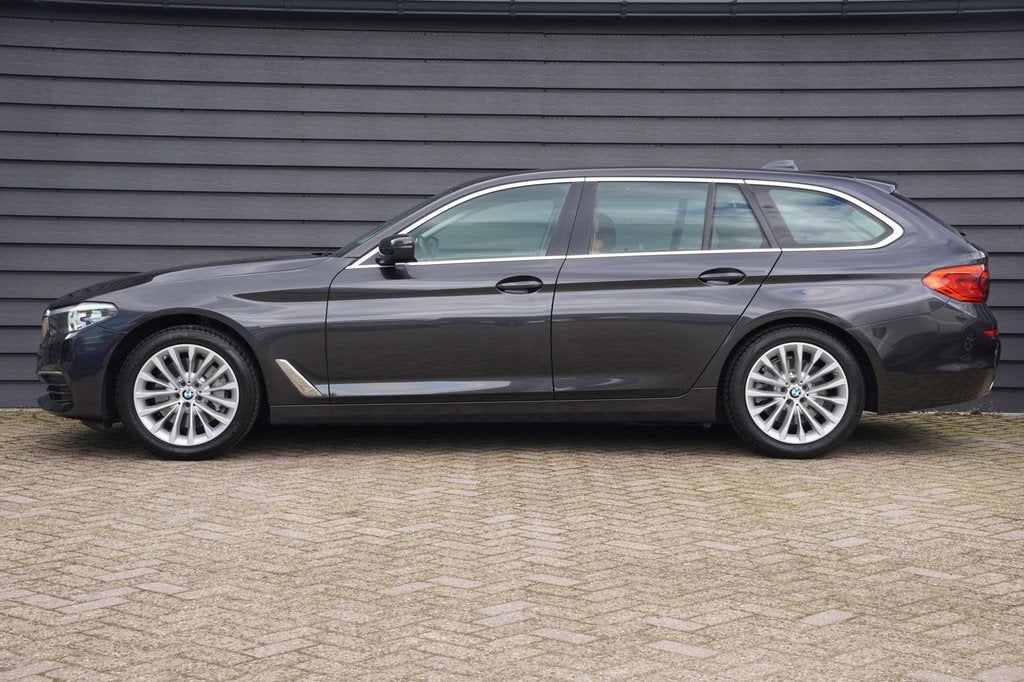 BMW 5 Serie Touring 530i Executive - LEDER - MEMORY STOELEN, Auto's, BMW, Automaat, 1998 cc, Achterwielaandrijving, Gebruikt