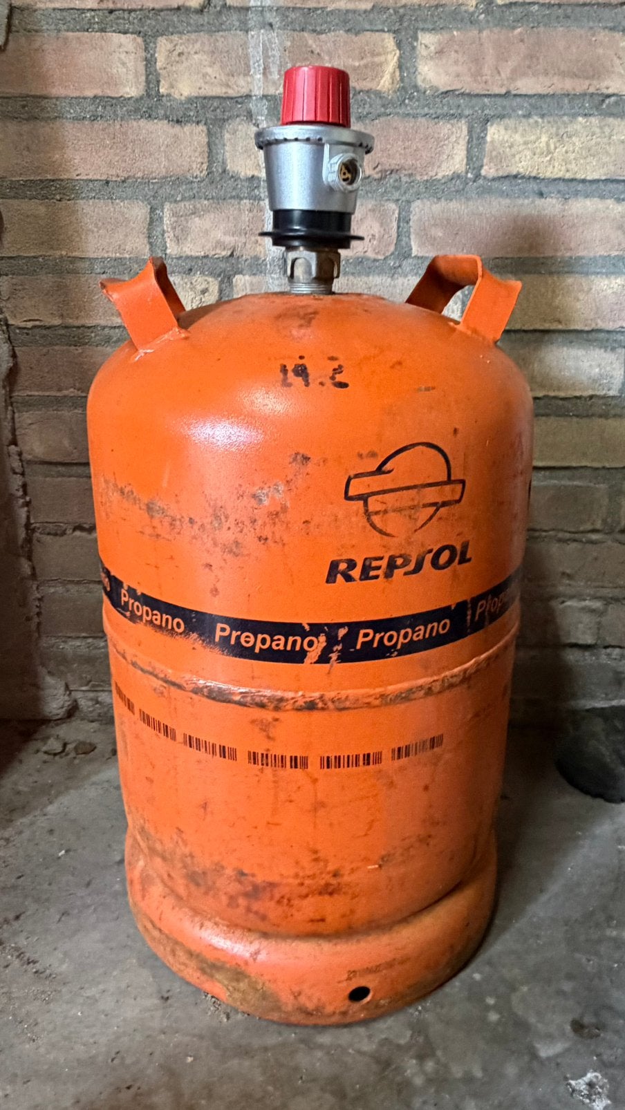 Repsol propaan gasfles met regelaar, Ophalen of Verzenden, Gebruikt