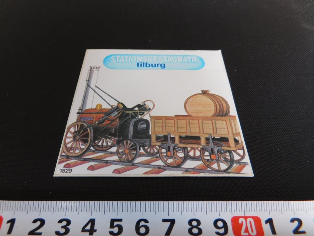 sticker stationsrestauratie tilburg strip trein 1829 *, Ophalen, Zo goed als nieuw