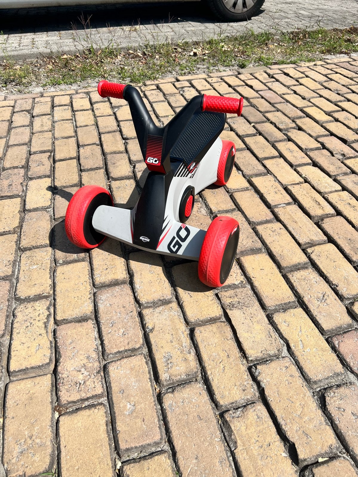 Berg GO2 driewieler - Loopfiets en loopauto in één, Kinderen en Baby's, Speelgoed | Buiten | Voertuigen en Loopfietsen, Ophalen