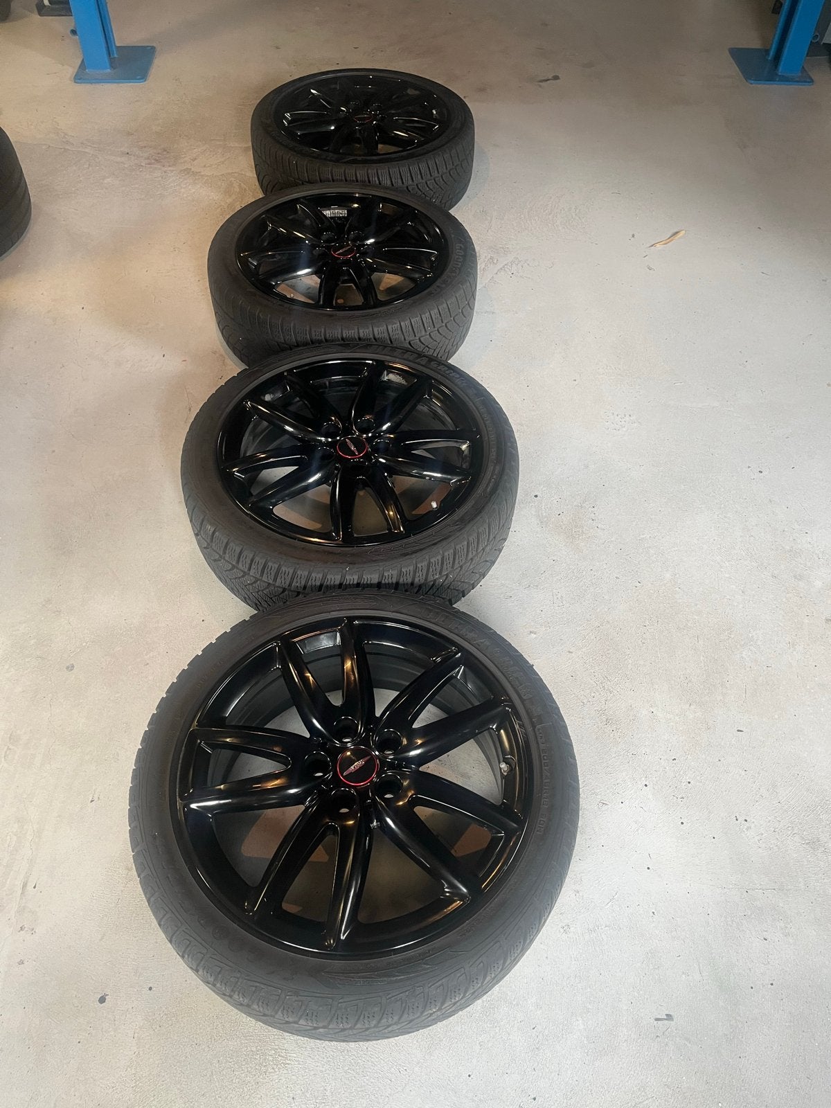 Mini Cooper Clubman F54 JCW 18 inch velgen met winterbanden, Ophalen, 18 inch, Gebruikt, Banden en Velgen