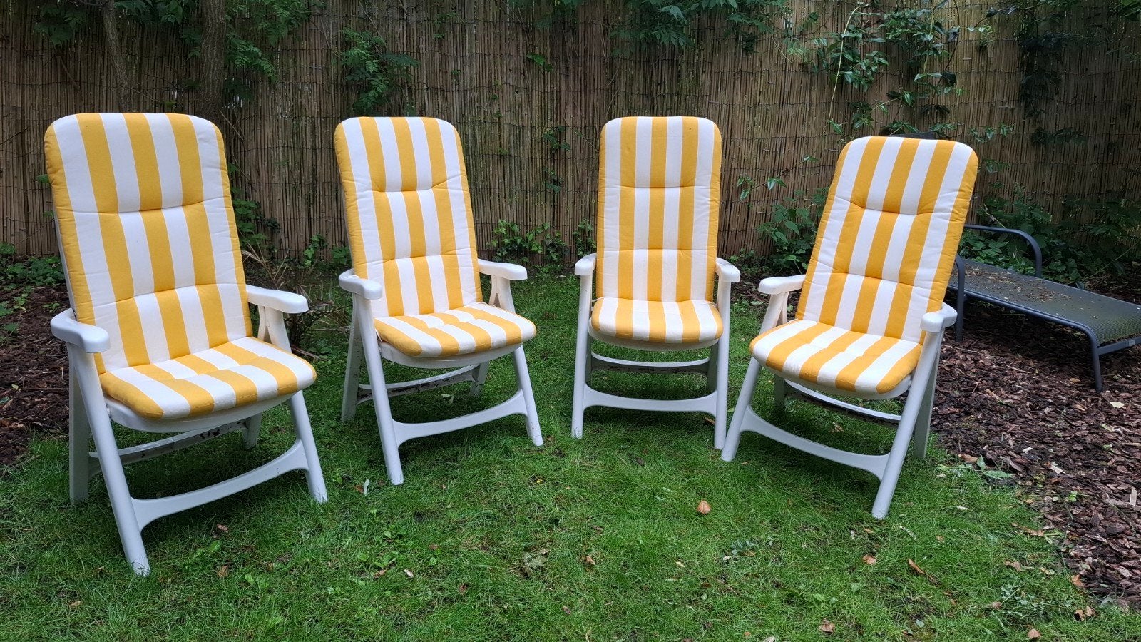 4 verstelbare tuinstoelen met kussens, Ophalen, Gebruikt, Kunststof