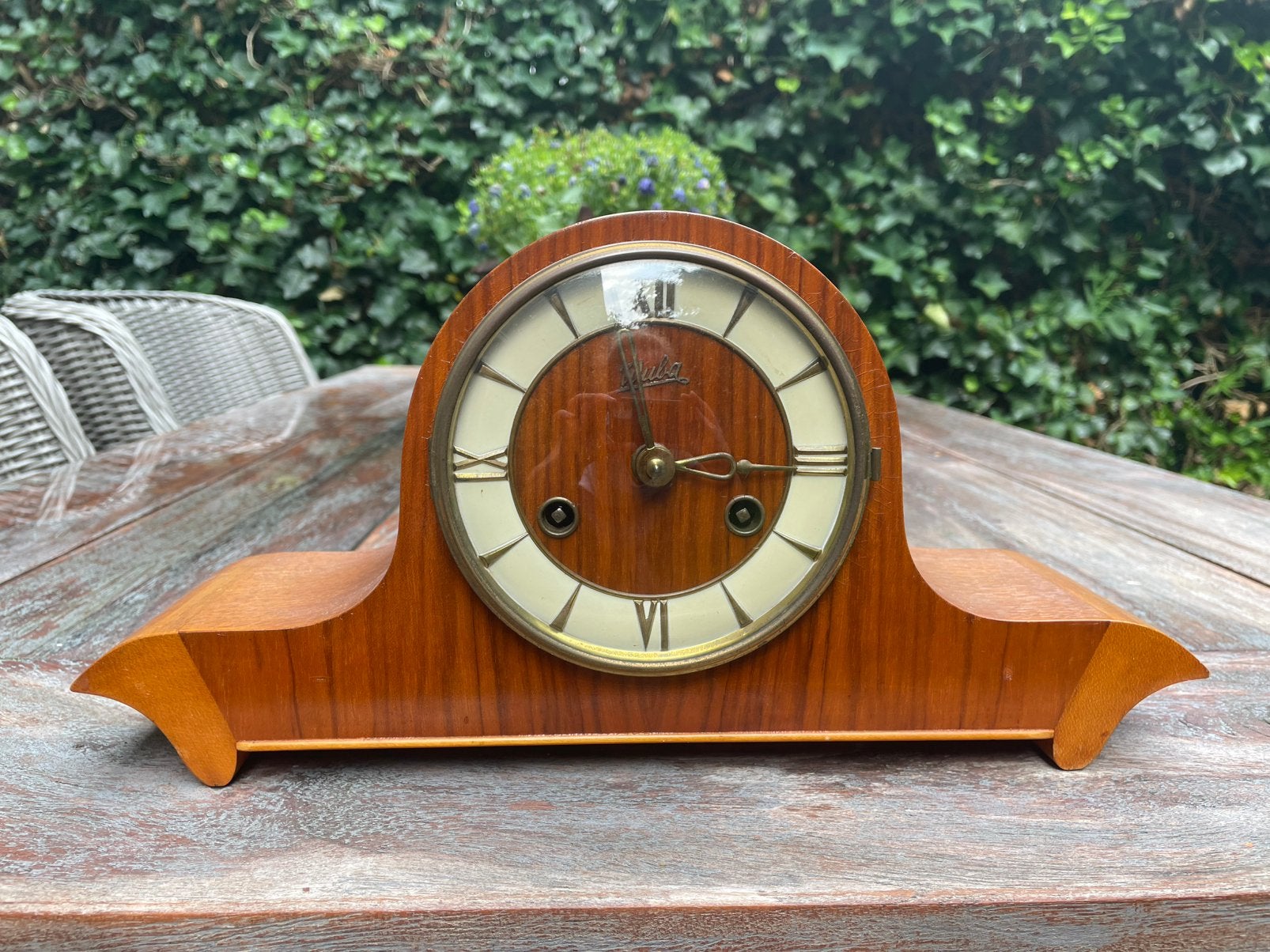 Tafelklok pendule, Wuba, met klepel en sleutel, Antiek en Kunst, Antiek | Klokken, Ophalen of Verzenden