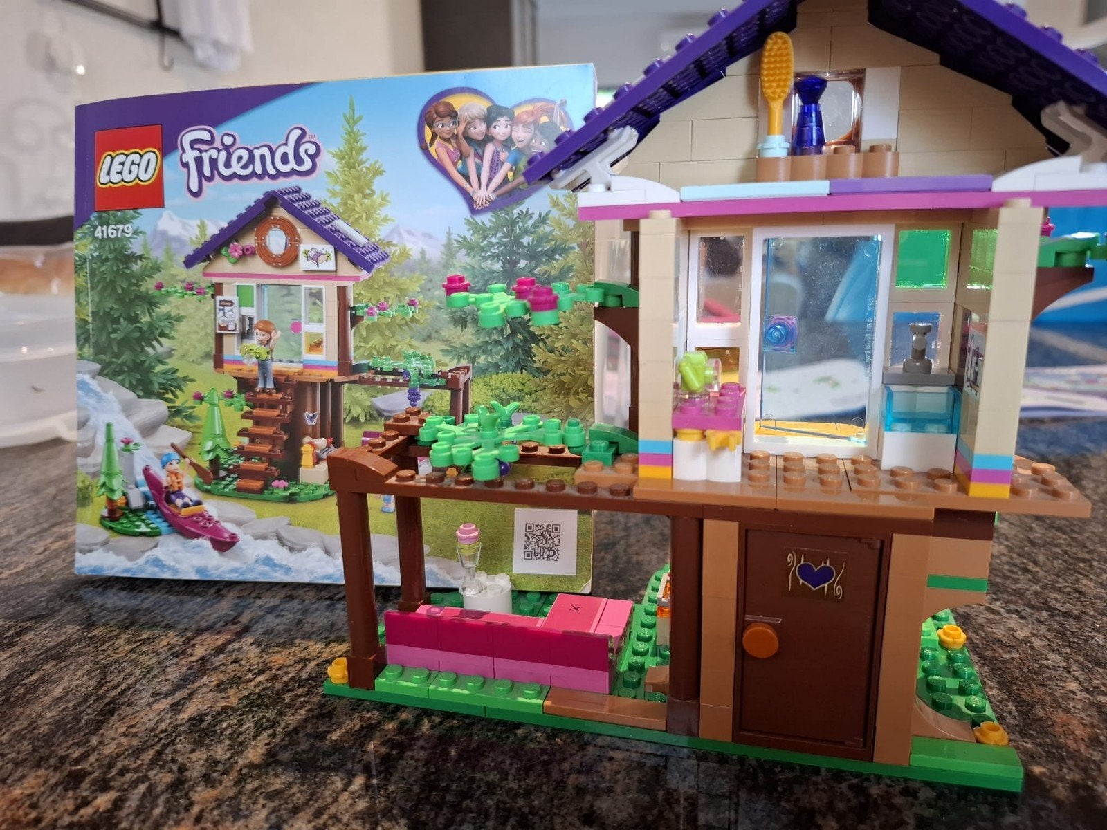 Lego Friends 41679 Boshuisje - Compleet met boekje, Ophalen of Verzenden, Zo goed als nieuw, Overige merken