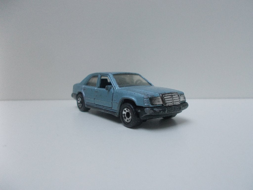 6582 Mercedes-Benz 300E Matchbox, Ophalen of Verzenden, Gebruikt, Auto