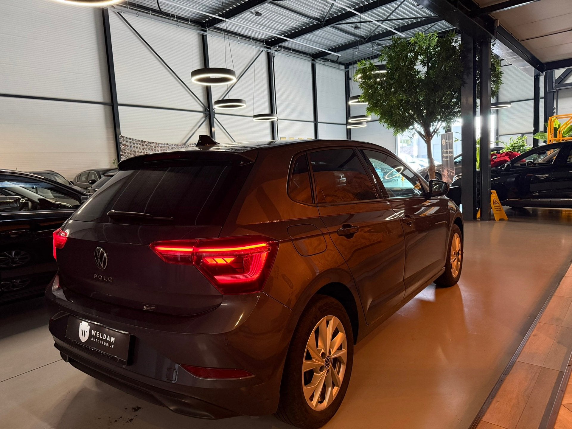 Volkswagen Polo 1.0 TSI Style|IQ.Light|Carplay|Virtual Cockp, Gebruikt, 95 pk, Met garantie (alle), 1096 kg