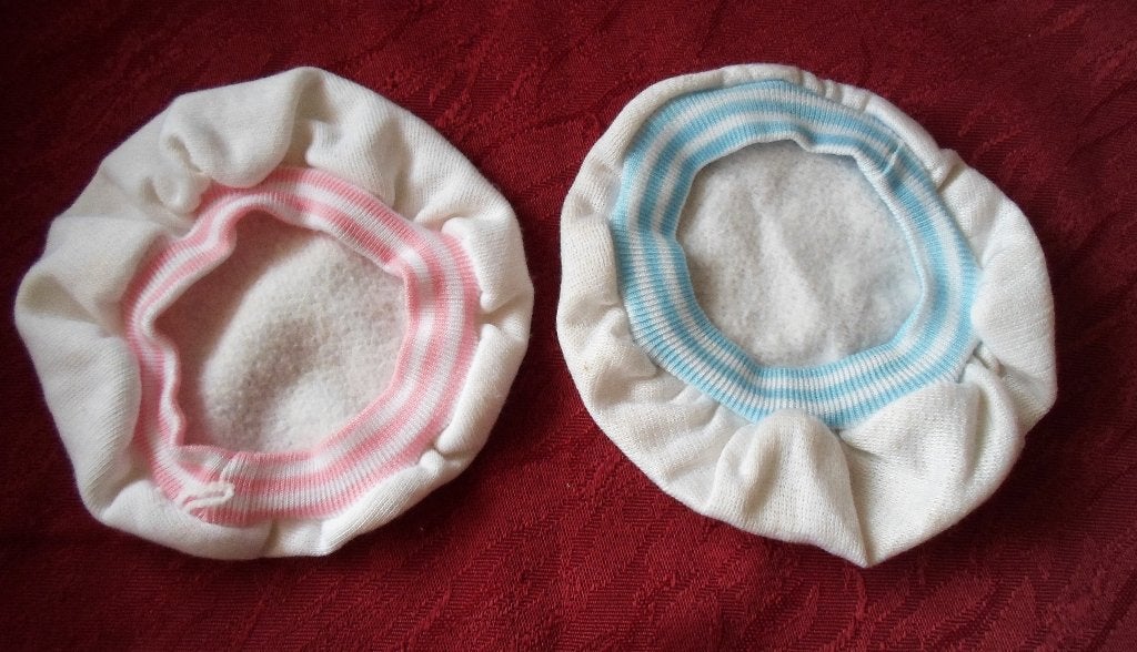 Kleertjes voor babypoppen van 60 cm. Muts/broek, Ophalen of Verzenden, Zo goed als nieuw, Kleertjes